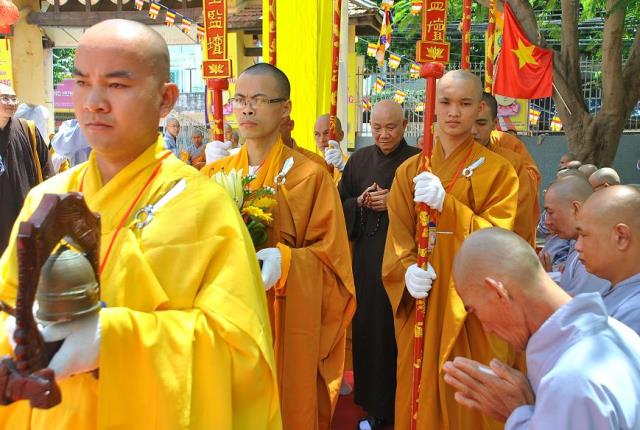 Ninh Thuận - Hình ảnh cung nghinh chư tôn đức Tăng Ni và quá trình hoàn thiện thiết trí đại giới đàn