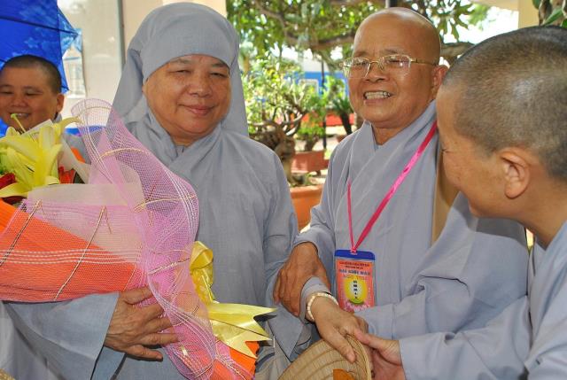 Ninh Thuận - Hình ảnh cung nghinh chư tôn đức Tăng Ni và quá trình hoàn thiện thiết trí đại giới đàn