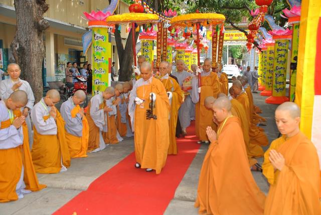 Ninh Thuận - Hình ảnh cung nghinh chư tôn đức Tăng Ni và quá trình hoàn thiện thiết trí đại giới đàn