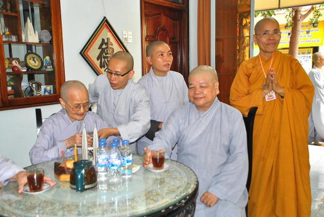 Ninh Thuận - Hình ảnh cung nghinh chư tôn đức Tăng Ni và quá trình hoàn thiện thiết trí đại giới đàn