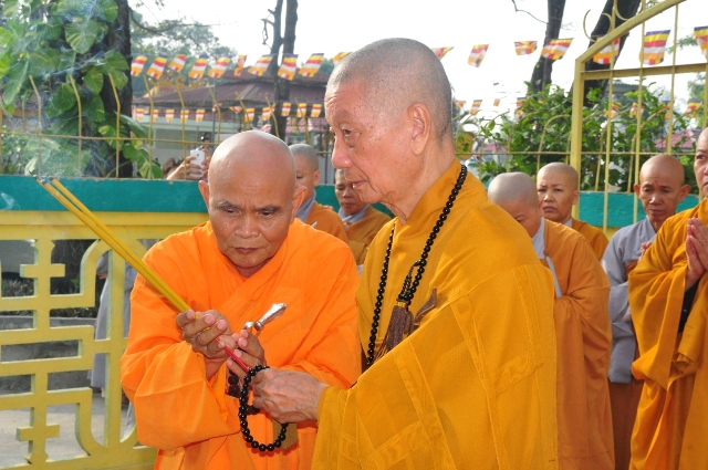 Hòa thượng Thích Trí Quảng quang lâm Tổ đình Linh Nguyên