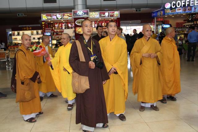 Ninh Thuận - Hình ảnh cung nghinh chư tôn đức Tăng Ni và quá trình hoàn thiện thiết trí đại giới đàn