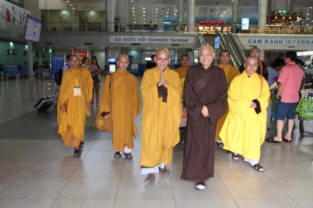 Ninh Thuận - Hình ảnh cung nghinh chư tôn đức Tăng Ni và quá trình hoàn thiện thiết trí đại giới đàn