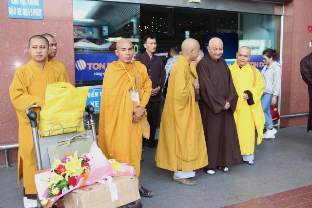 Ninh Thuận - Hình ảnh cung nghinh chư tôn đức Tăng Ni và quá trình hoàn thiện thiết trí đại giới đàn