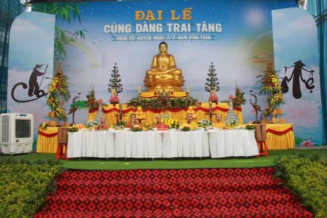 Thái Bình: Pháp hội cúng dường trai Tăng tại chùa Từ Xuyên