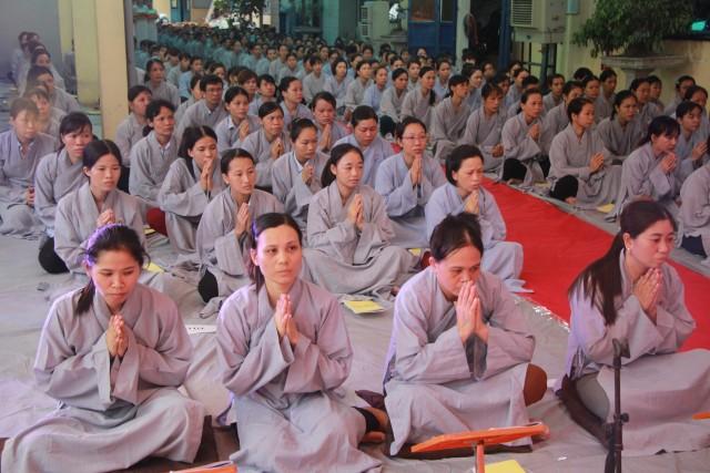 Thái Bình: Hơn 400 công nhân may dự lễ Vu Lan