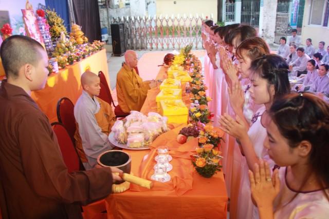 Thái Bình: Hơn 400 công nhân may dự lễ Vu Lan