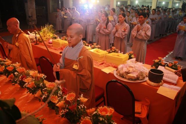 Thái Bình: Hơn 400 công nhân may dự lễ Vu Lan