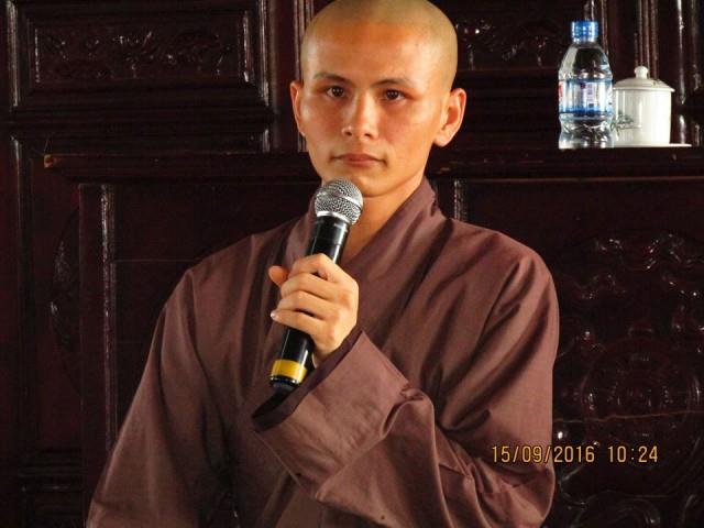 Thái Bình: Tân sinh viên về chùa Từ Xuyên tu một ngày