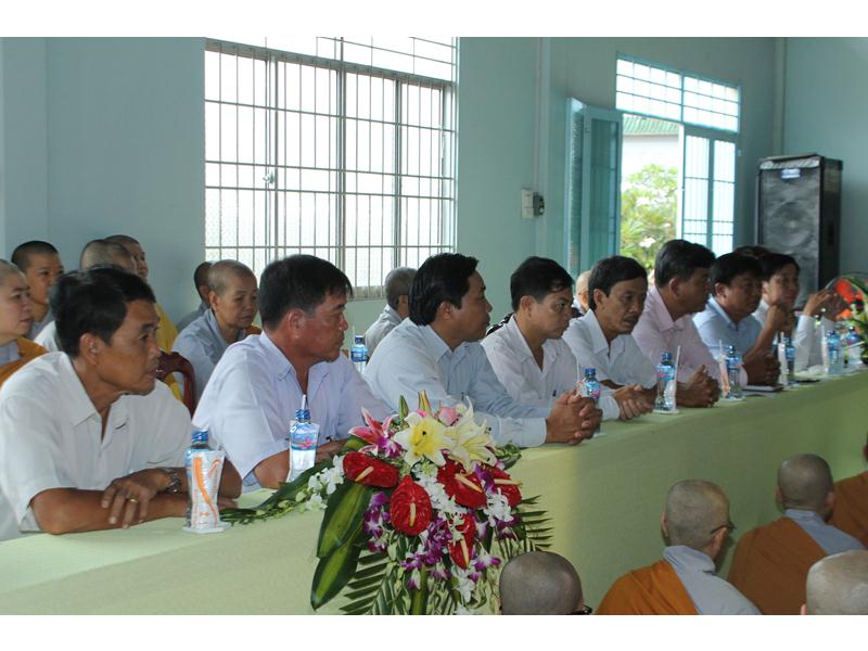 PG Đồng Tháp: Chùa Đức Long bế giảng khóa an cư