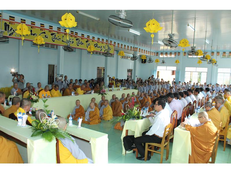 PG Đồng Tháp: Chùa Đức Long bế giảng khóa an cư