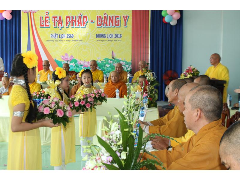 PG Đồng Tháp: Chùa Đức Long bế giảng khóa an cư