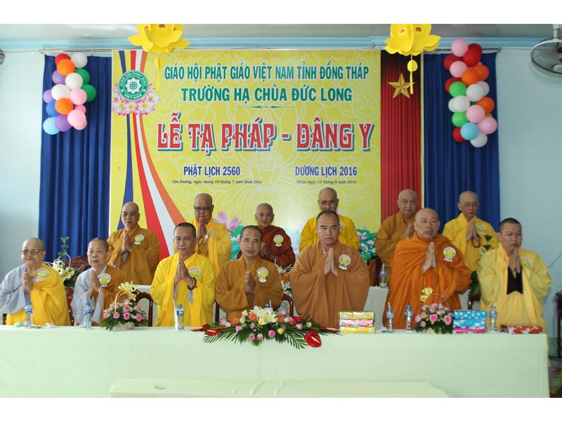 PG Đồng Tháp: Chùa Đức Long bế giảng khóa an cư