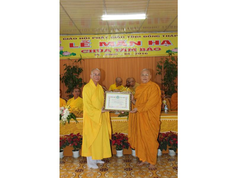 PG Đồng Tháp: Chùa Đức Long bế giảng khóa an cư