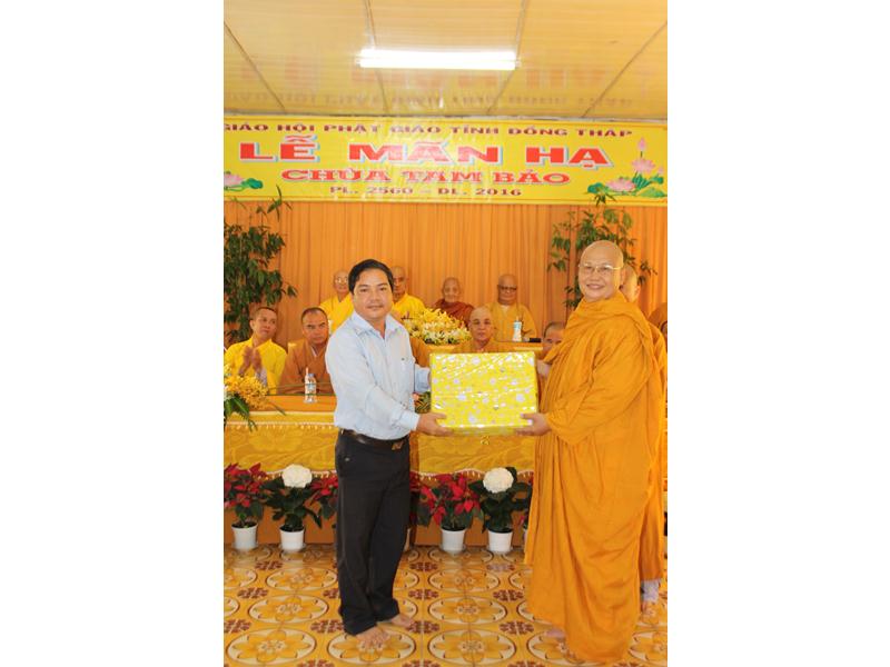 PG Đồng Tháp: Chùa Đức Long bế giảng khóa an cư