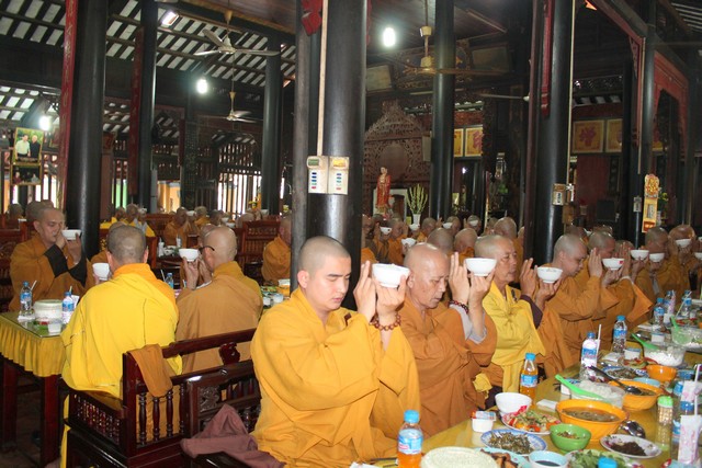 Bình Dương: Bồ Tát an cư hạ tuần tháng 5