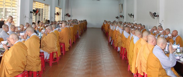 Bình Dương: Bồ Tát an cư hạ tuần tháng 5