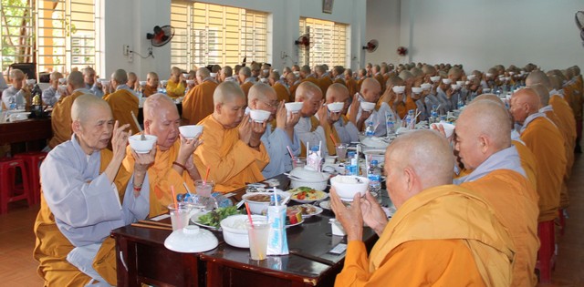 Bình Dương: Bồ Tát an cư hạ tuần tháng 5