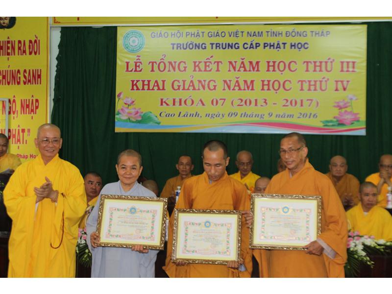 Đồng Tháp: Tổng kết năm 3 &amp; Khai giảng năm học mới Trường TCPH Đồng Tháp.