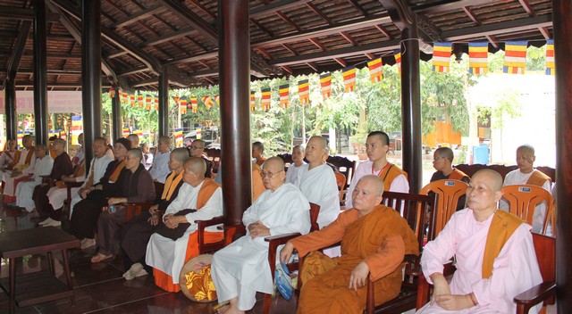 Đồng Nai: Ban tôn giáo tỉnh thăm trường hạ Phật giáo Nam tông