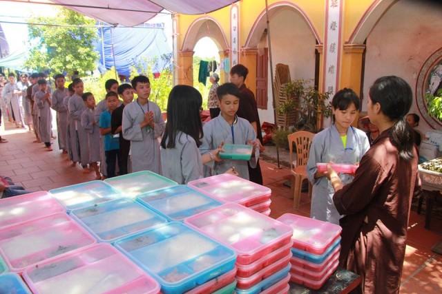 Thái Bình: Chùm ảnh khóa tu mùa hè tại chùa Hoằng Văn