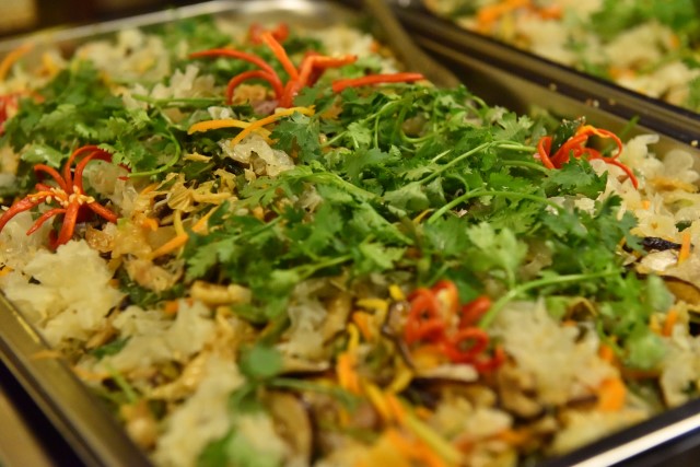 Quỹ Đạo Phật Ngày Nay: Tổ chức tiệc buffet chay gây quỹ từ thiện