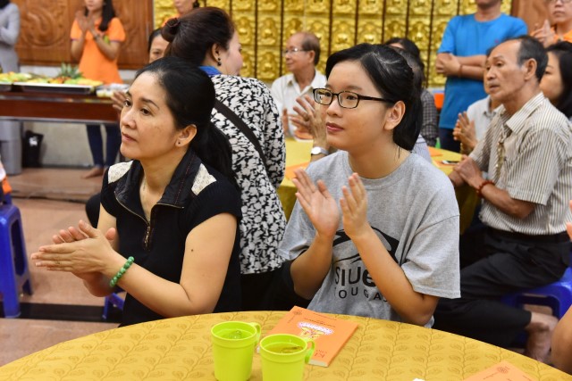 Quỹ Đạo Phật Ngày Nay: Tổ chức tiệc buffet chay gây quỹ từ thiện