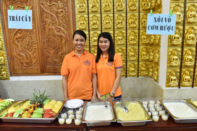 Quỹ Đạo Phật Ngày Nay: Tổ chức tiệc buffet chay gây quỹ từ thiện