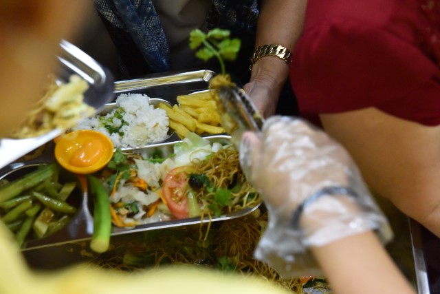 Quỹ Đạo Phật Ngày Nay: Tổ chức tiệc buffet chay gây quỹ từ thiện