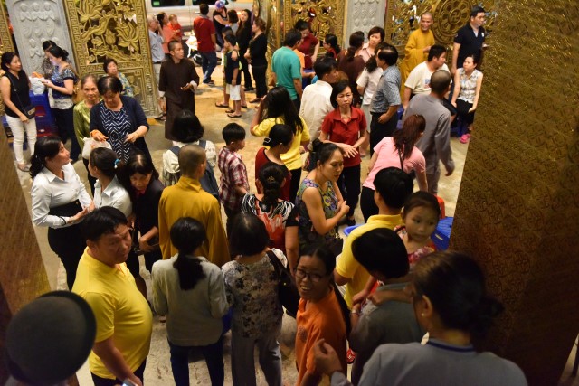 Quỹ Đạo Phật Ngày Nay: Tổ chức tiệc buffet chay gây quỹ từ thiện