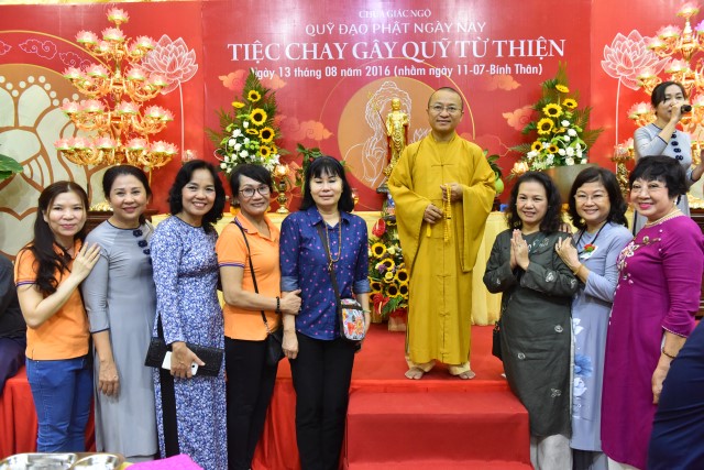 Quỹ Đạo Phật Ngày Nay: Tổ chức tiệc buffet chay gây quỹ từ thiện