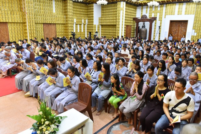 Chùa Giác Ngộ: Xúc động đêm lễ Vu Lan Báo Hiếu 2016