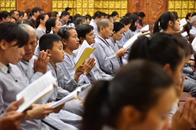Chùa Giác Ngộ: Xúc động đêm lễ Vu Lan Báo Hiếu 2016