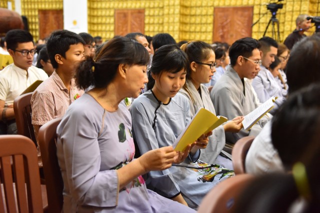 Chùa Giác Ngộ: Xúc động đêm lễ Vu Lan Báo Hiếu 2016