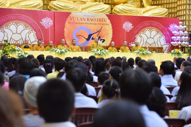 Chùa Giác Ngộ: Xúc động đêm lễ Vu Lan Báo Hiếu 2016