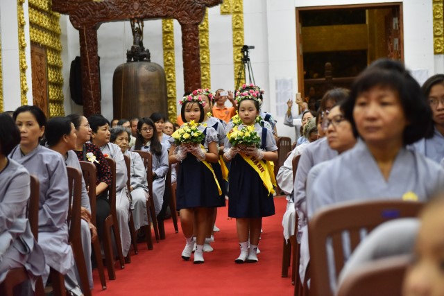 Chùa Giác Ngộ: Xúc động đêm lễ Vu Lan Báo Hiếu 2016
