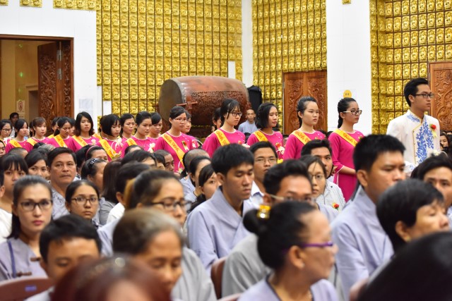 Chùa Giác Ngộ: Xúc động đêm lễ Vu Lan Báo Hiếu 2016