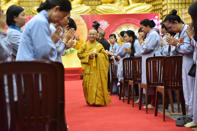 Chùa Giác Ngộ: Xúc động đêm lễ Vu Lan Báo Hiếu 2016
