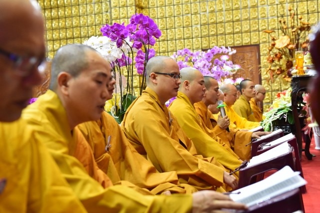 Chùa Giác Ngộ: Lễ tụng kinh cầu an cho ca sĩ Minh Thuận