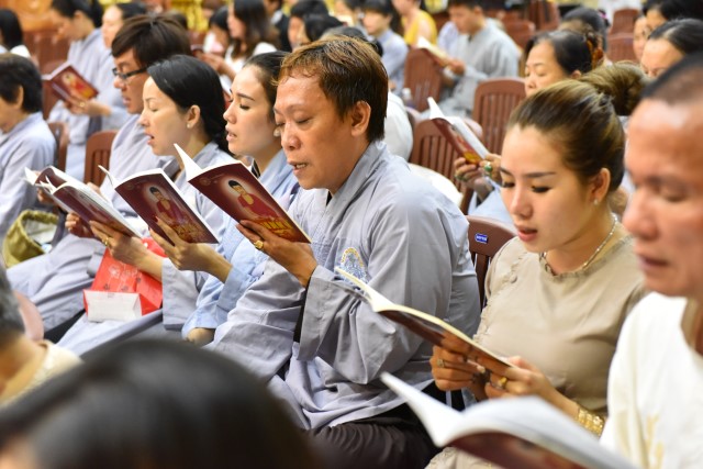 Chùa Giác Ngộ: Lễ tụng kinh cầu an cho ca sĩ Minh Thuận