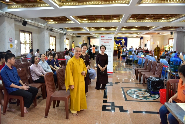 Quỹ Đạo Phật Ngày Nay: 239 người tham gia hiến máu nhân đạo đợt 6