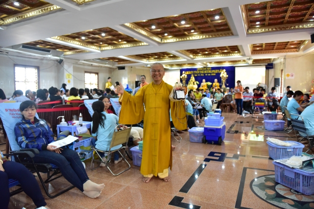 Quỹ Đạo Phật Ngày Nay: 239 người tham gia hiến máu nhân đạo đợt 6