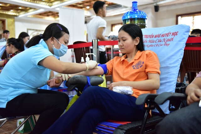 Quỹ Đạo Phật Ngày Nay: 239 người tham gia hiến máu nhân đạo đợt 6