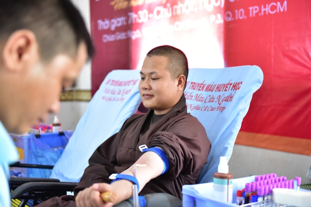 Quỹ Đạo Phật Ngày Nay: 239 người tham gia hiến máu nhân đạo đợt 6