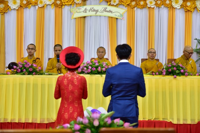 Chùa Giác Ngộ: Lễ hằng thuận của Phật tử Thanh Tú và Minh Tú