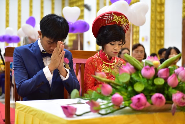 Chùa Giác Ngộ: Lễ hằng thuận của Phật tử Thanh Tú và Minh Tú