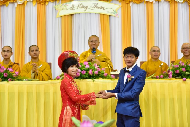 Chùa Giác Ngộ: Lễ hằng thuận của Phật tử Thanh Tú và Minh Tú