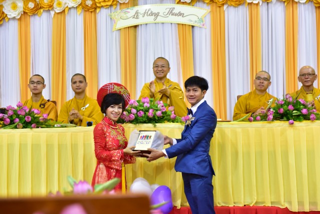 Chùa Giác Ngộ: Lễ hằng thuận của Phật tử Thanh Tú và Minh Tú