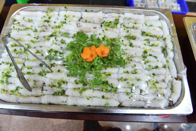 Quỹ Đạo Phật Ngày Nay: Tổ chức tiệc buffet chay gây quỹ từ thiện