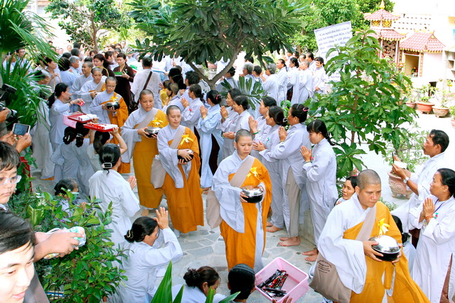 Khánh Hòa: Ninh Hòa tổ chức Khóa tu một ngày an lạc lần III